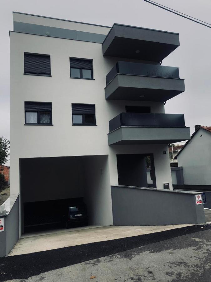 Jacuzzi Apartment Code 96 Zagreb Luaran gambar