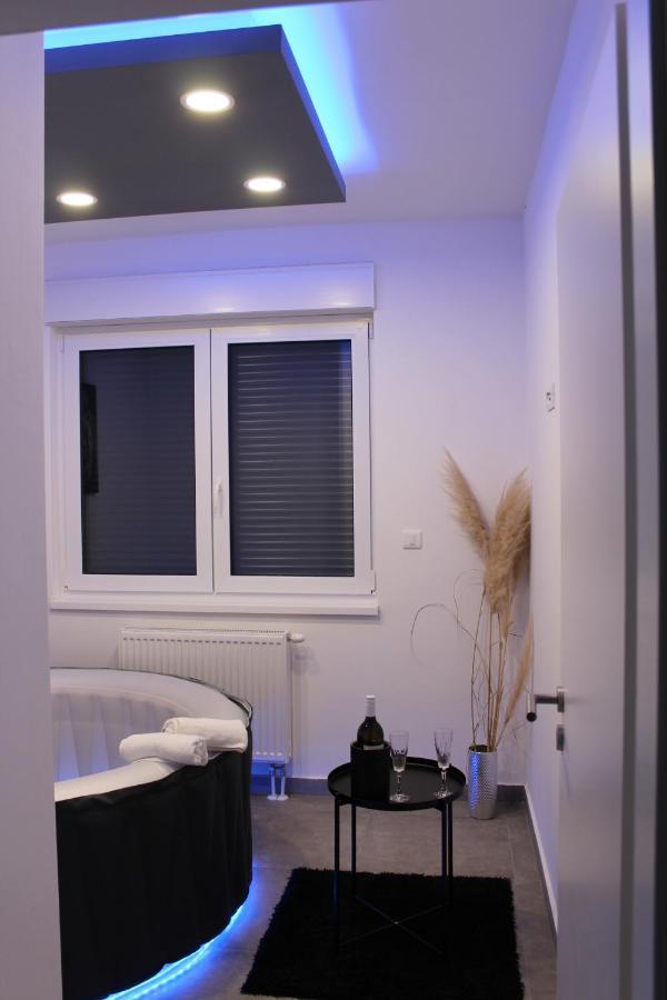Jacuzzi Apartment Code 96 Zagreb Luaran gambar